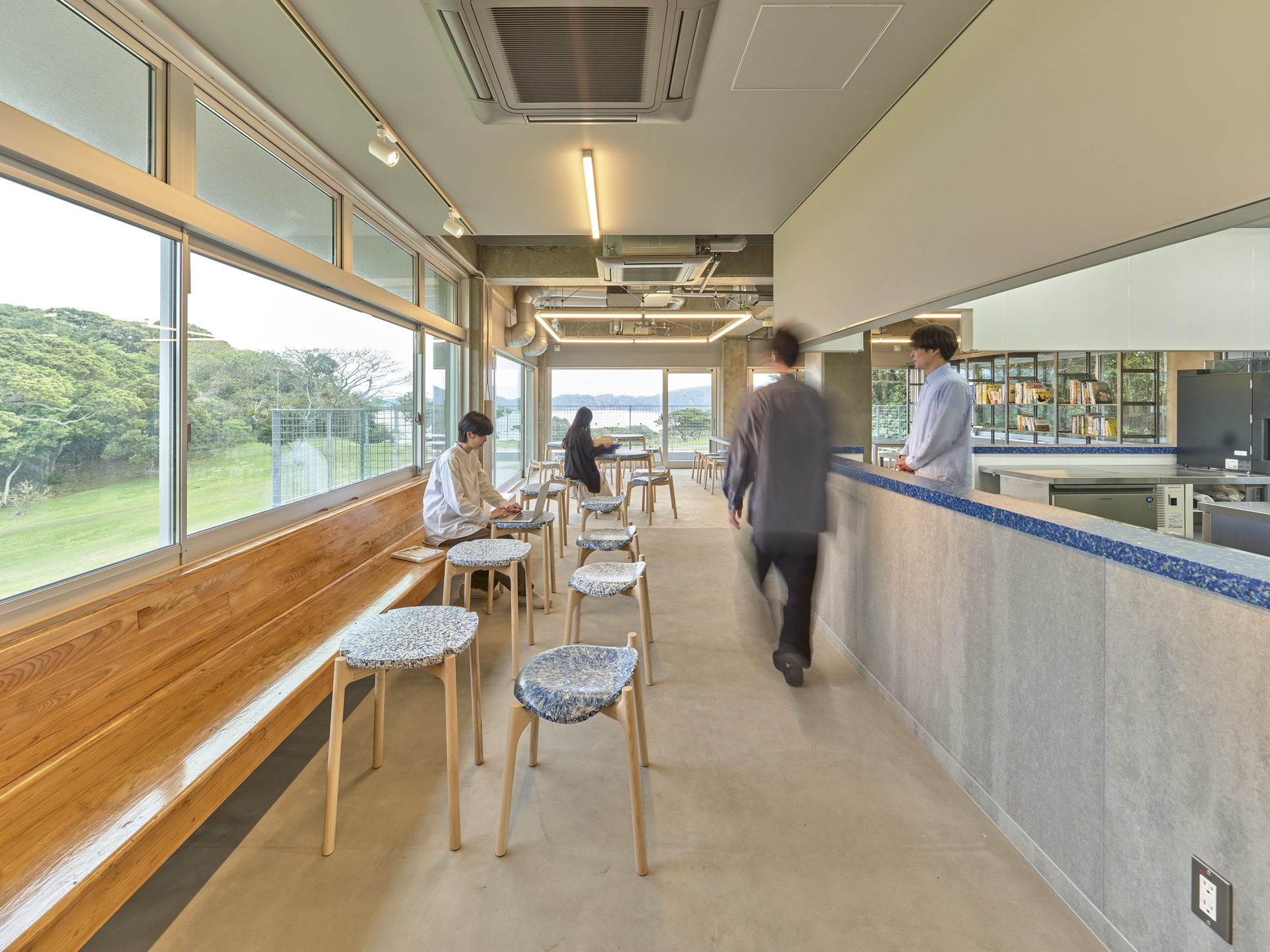 地域とつながるカフェ